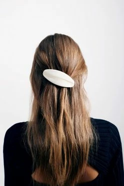 Machete Claws & Clips Jumbo Oval Clip In Alabaster