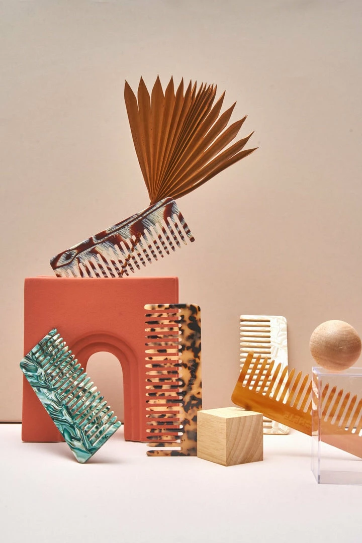 Machete THE SPOTLIGHT No. 2 Comb In Blonde Tortoise 4 Machete THE SPOTLIGHT No. 2 Comb In Blonde Tortoise