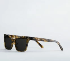 Machete Eyewear Sally - Sunglasses In Classic Tortoise