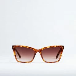 Machete Sally Sunglasses In Mod Tortoise